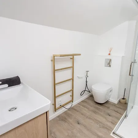 Elegant Duplex, Very Well Equipped, Close To Shops *