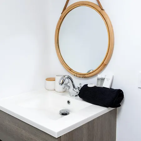 Elegant Duplex, Very Well Equipped, Close To Shops Cannes