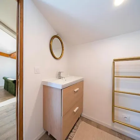 Elegant Duplex, Very Well Equipped, Close To Shops Appartement