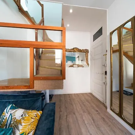 Elegant Duplex, Very Well Equipped, Close To Shops Appartement